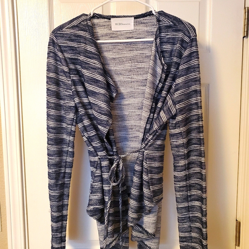 BCBG Generation blue striped sweater size M